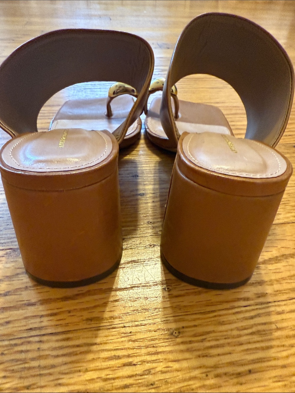 NWOB Anthropologie Tan Leather Block Heel Toe-Ring Slides with Gold Accents - Picture 7 of 10